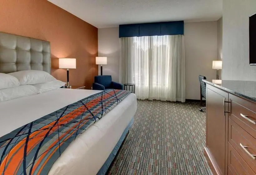 身障者適用キングサイズベッドルーム, Drury Inn & Suites Knoxville West
