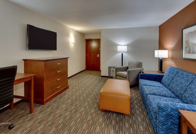 身障者適用スイートルーム, Drury Inn & Suites Knoxville West