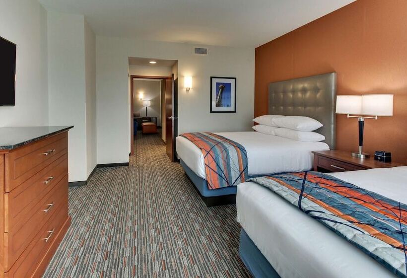 身障者適用スイートルーム, Drury Inn & Suites Knoxville West
