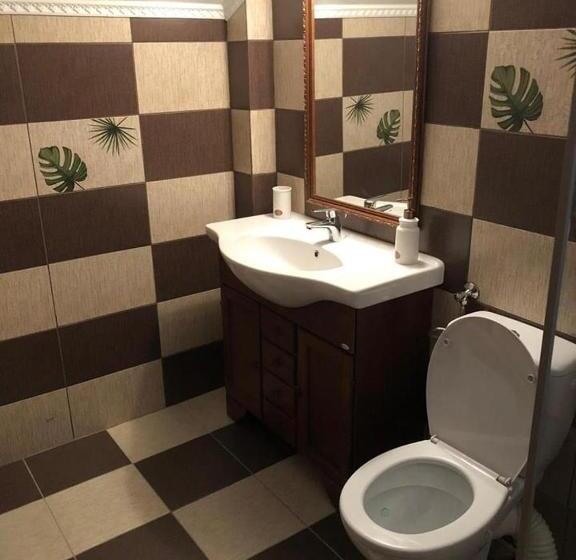 غرفة عائلية, Platinvm B&b