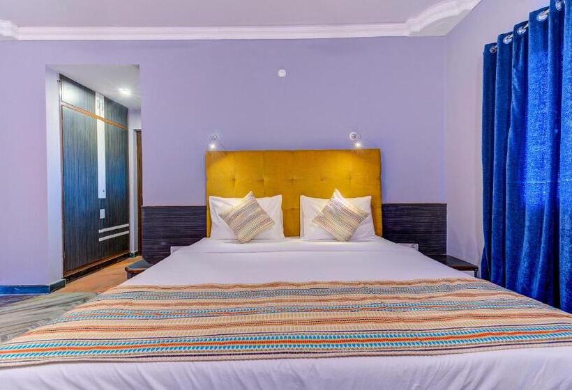 Quarto deluxe, Woke Morjim