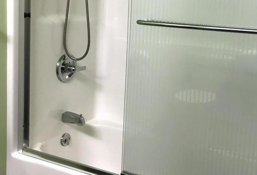 חדר דחוקס עם מיטת קינג, The Inn At Stone Mill