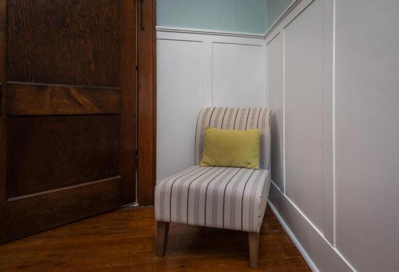 חדר סטנדרט עם מיטת קינג, Historic Hotel Nichols