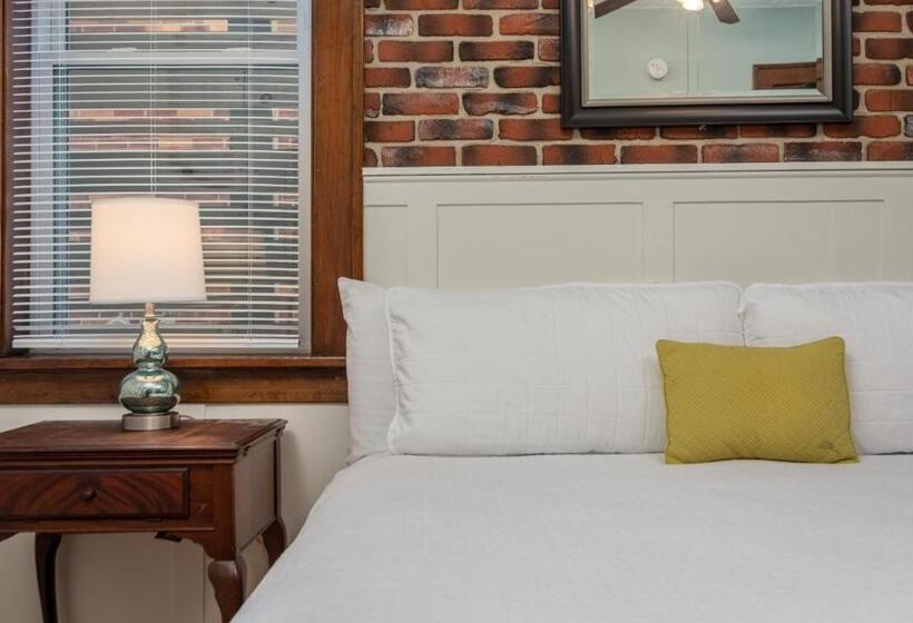 غرفة قياسية سرير كينج, Historic Hotel Nichols