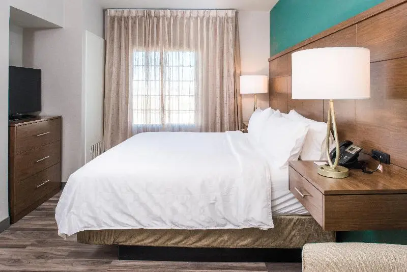 キングサイズベッドのスイートルーム, Staybridge Suites Pecos, An Ihg