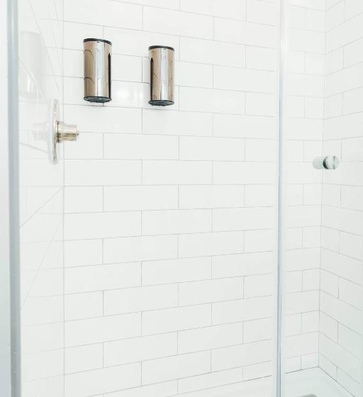 غرفة قياسية, The Belmont Shore Inn