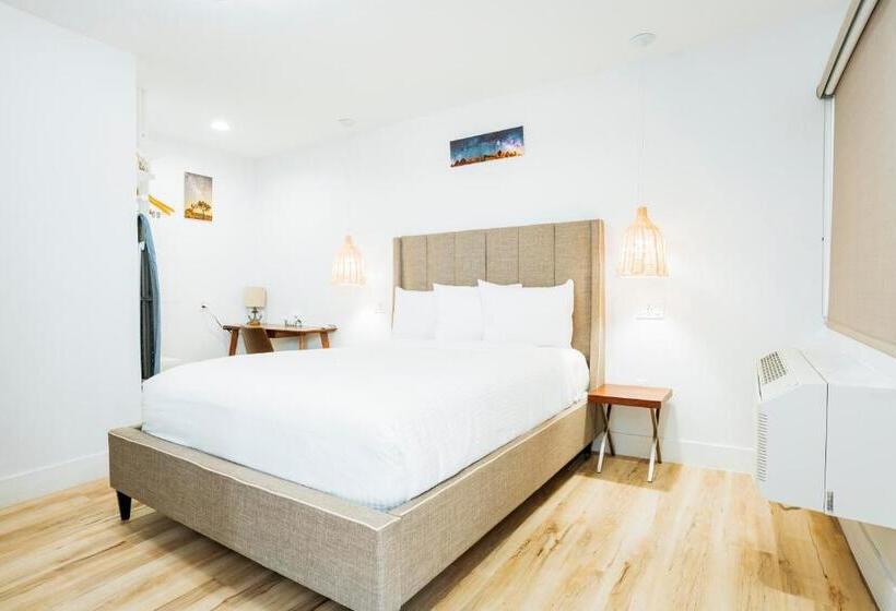 غرفة قياسية, The Belmont Shore Inn