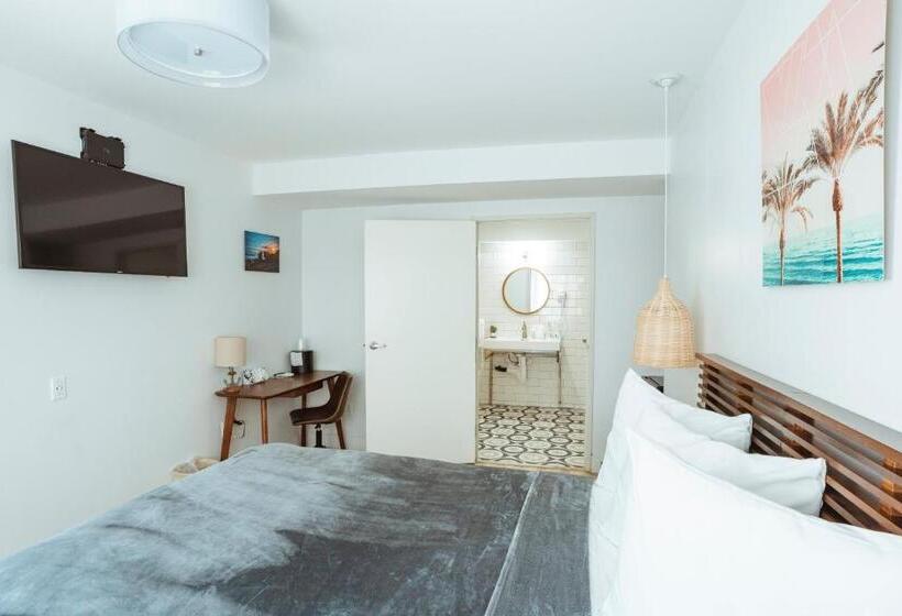 غرفة قياسية لذوى الاحتياجات الخاصة, The Belmont Shore Inn