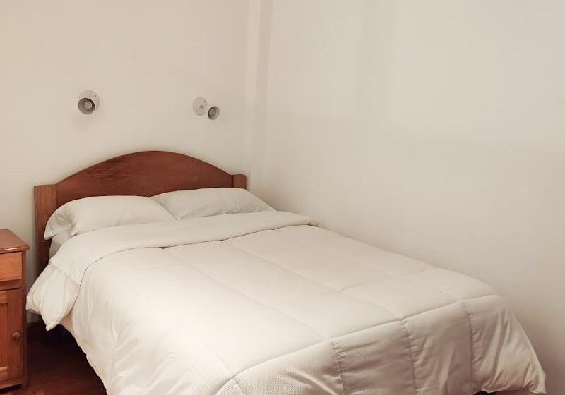 חדר סטנדרט לשלושה, Hospedaje Colibrí