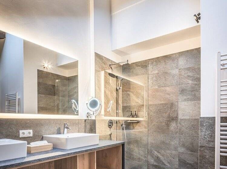 شقة دور أخير غرفة نوم واحدة, Alpenparks Hotel & Apartment Arlberg Warth Mit Pool