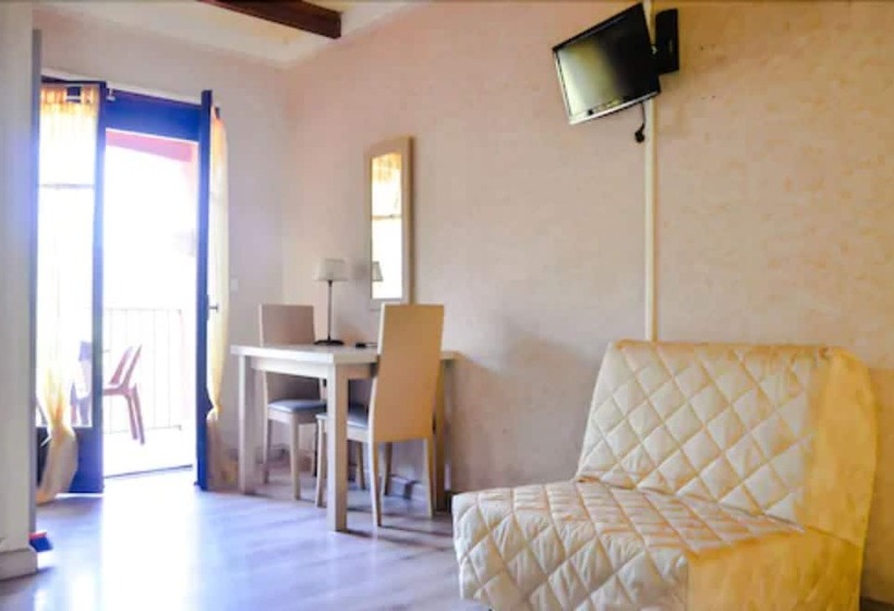 غرفة إقتصادية, Stella Marina