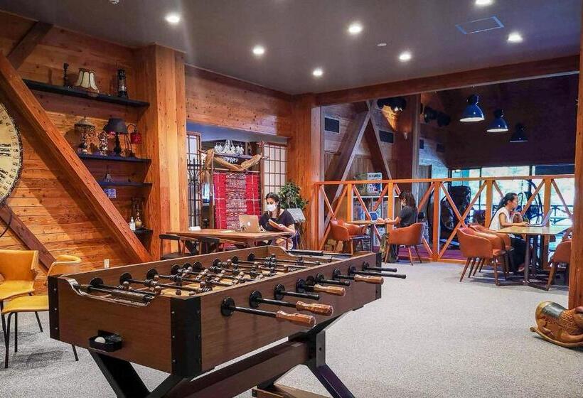 스탠다드 스튜디오, Wadano Gateway Suites & Apartments