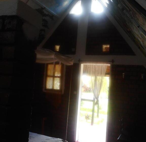 بانگلوی استاندارد, Villa Malaza