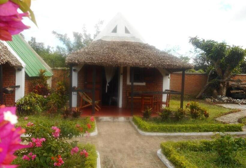 بانگلوی استاندارد, Villa Malaza