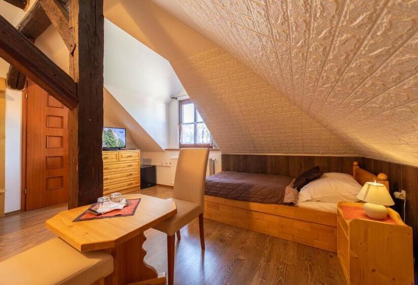 اتاق استاندارد با چشمانداز کوهستان, Penzión Zemianska Kúria