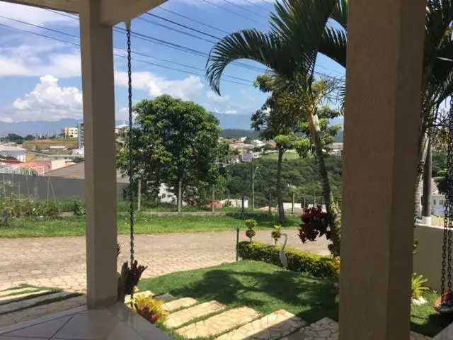 スタンダード４人部屋, Estadia Na Canção Nova