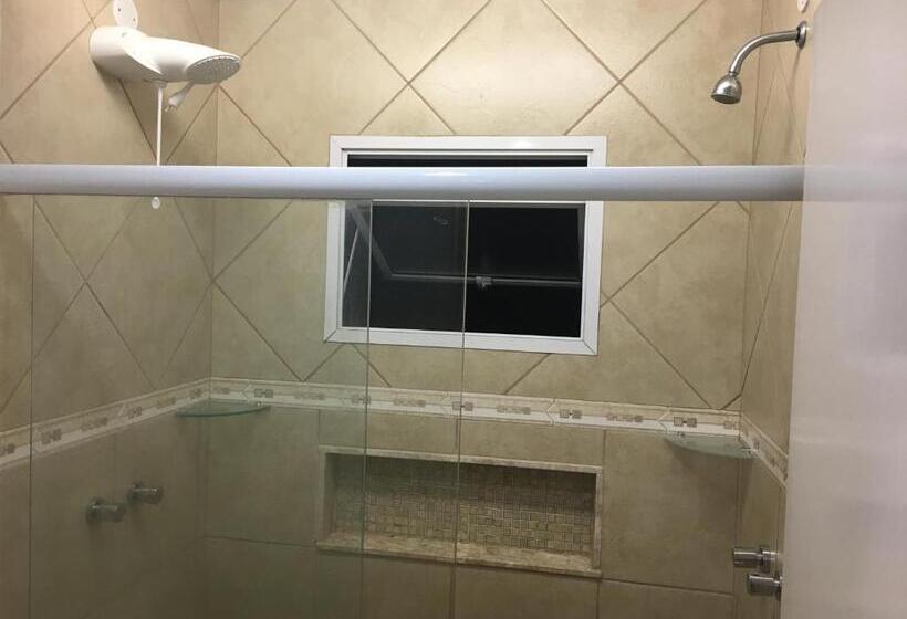 Jakuzili Süit, Estadia Na Canção Nova