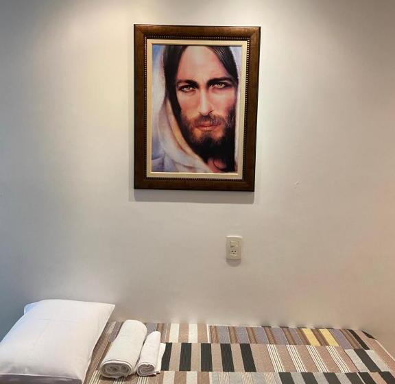 Jakuzili Süit, Estadia Na Canção Nova