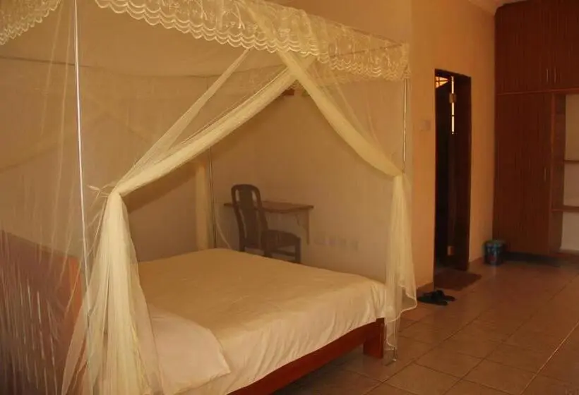 اتاق استاندارد با بالکن, Motel Tuku Masindi