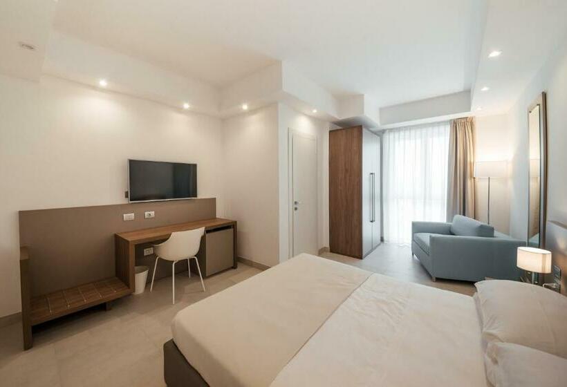 חדר סטנדרט לשלושה, Grieco Business & Spa