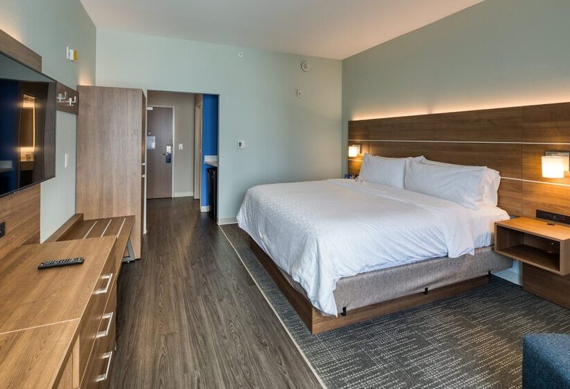 Номер Стандарт Двуспальная Кровать, Holiday Inn Express & Suites Charlotte South End, An Ihg