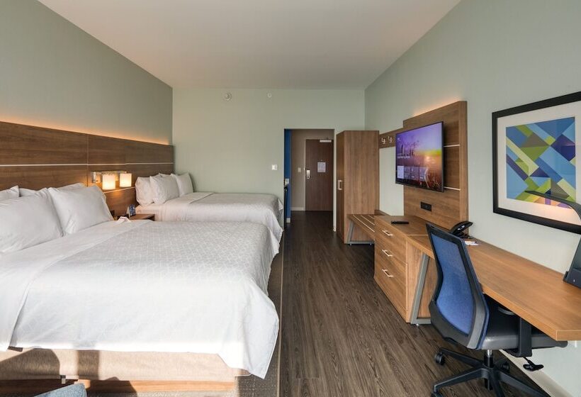 Номер Стандарт 2 Двуспальные Кровати, Holiday Inn Express & Suites Charlotte South End, An Ihg