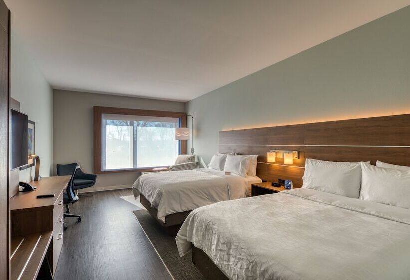 Номер Стандарт 2 Двуспальные Кровати, Holiday Inn Express & Suites Charlotte South End, An Ihg