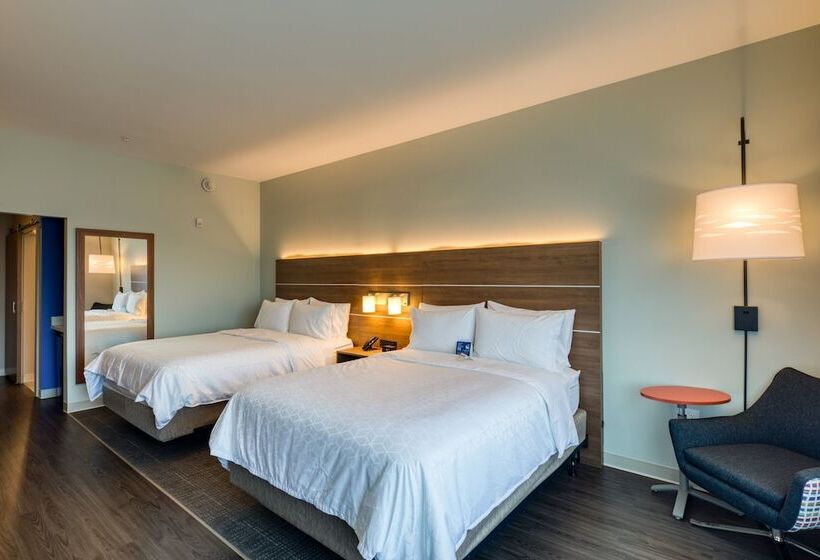 Номер Стандарт 2 Двуспальные Кровати, Holiday Inn Express & Suites Charlotte South End, An Ihg