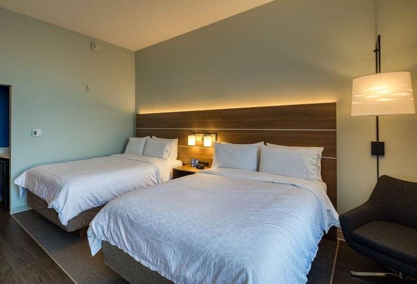 Номер Стандарт 2 Двуспальные Кровати, Holiday Inn Express & Suites Charlotte South End, An Ihg
