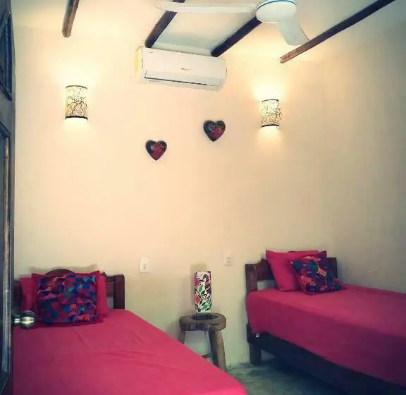 اتاق استاندارد با سرویس بهداشتی مشترک, Hostal Mulut Tulum