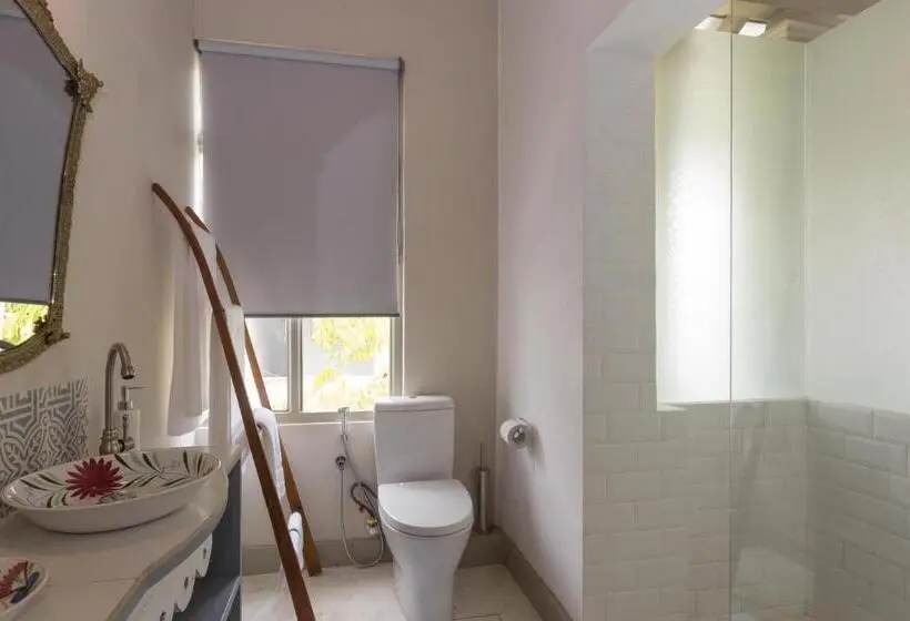 اتاق استاندارد با بالکن, Prana Home