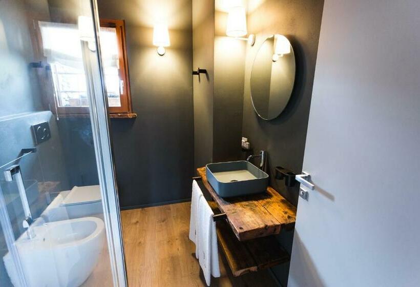 家庭间, Granuit Room & Breakfast