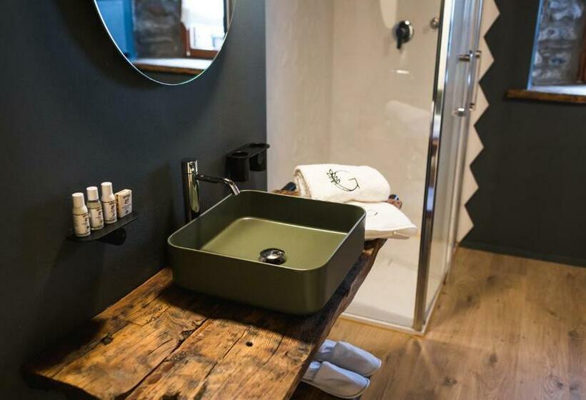 家庭间, Granuit Room & Breakfast