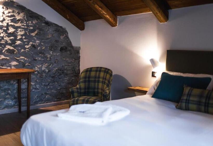 اتاق خانوادگی, Granuit Room & Breakfast