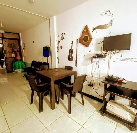 דירת חדר בקומת קרקע, Oasis De Tolú