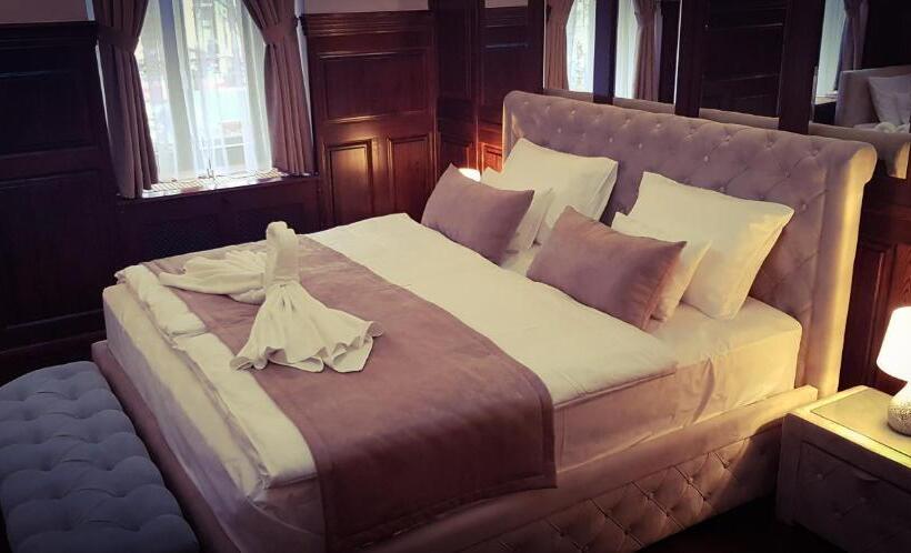 חדר סופריור לשלושה, Belga Boutique Panzió