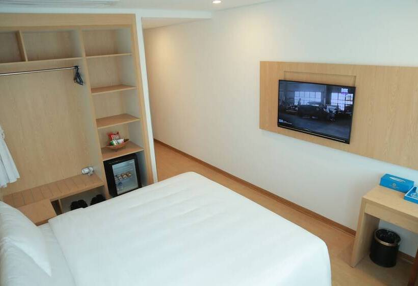 اتاق سوپریور سه تخته, Gold Boutique Hotel Danang