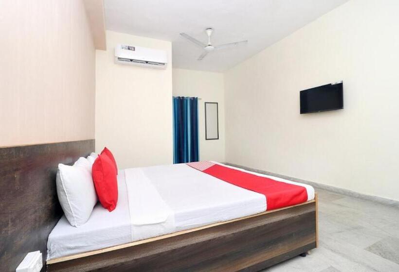 三人经典房间, Oyo 18570 Hotel Jazz