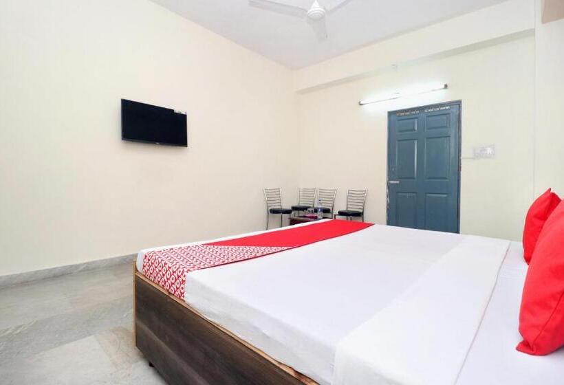 三人经典房间, Oyo 18570 Hotel Jazz