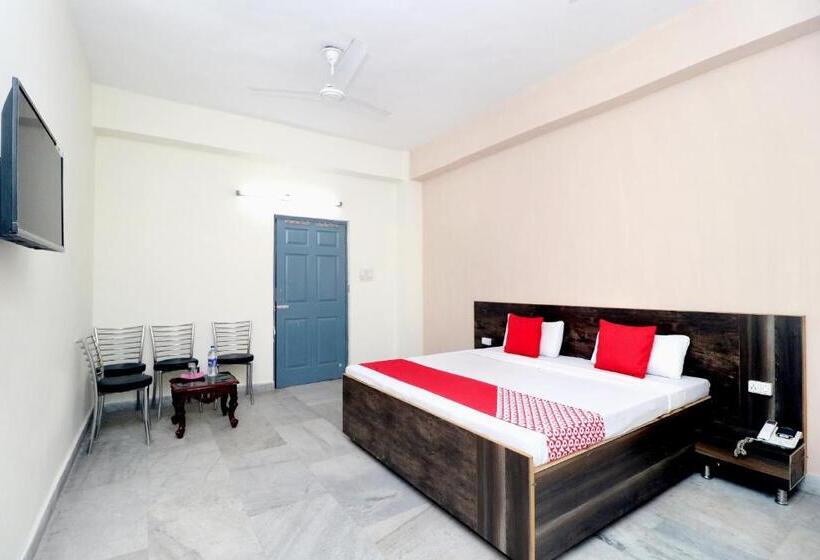 三人经典房间, Oyo 18570 Hotel Jazz