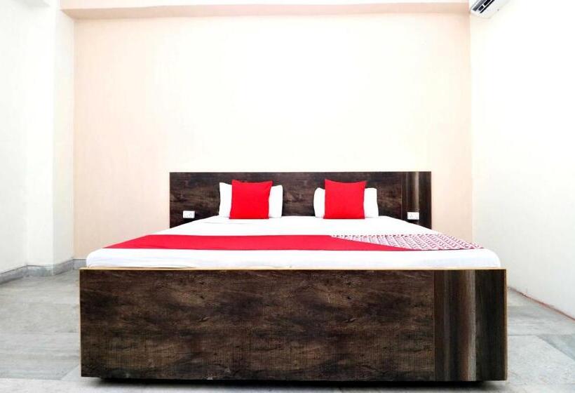 三人经典房间, Oyo 18570 Hotel Jazz