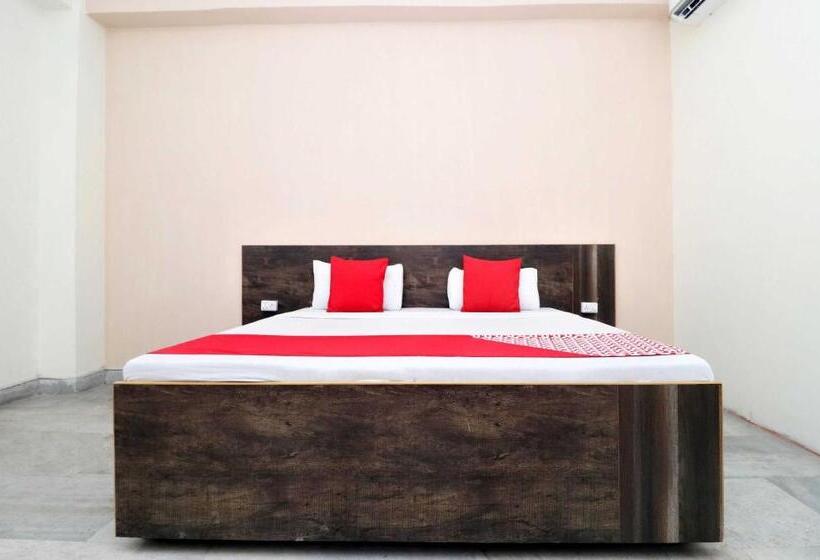 三人经典房间, Oyo 18570 Hotel Jazz