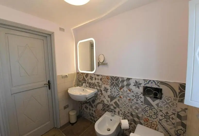 エコノミールーム, Antica Villa Cuneo Guest House B&b E Non Un Hotel A Cuneo