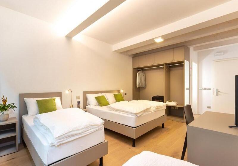 Pokój Czteroosobowy Standard, Locanda Le Due Travi