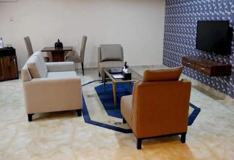سوییت جونیور لوکس, Porto Golf Hotels
