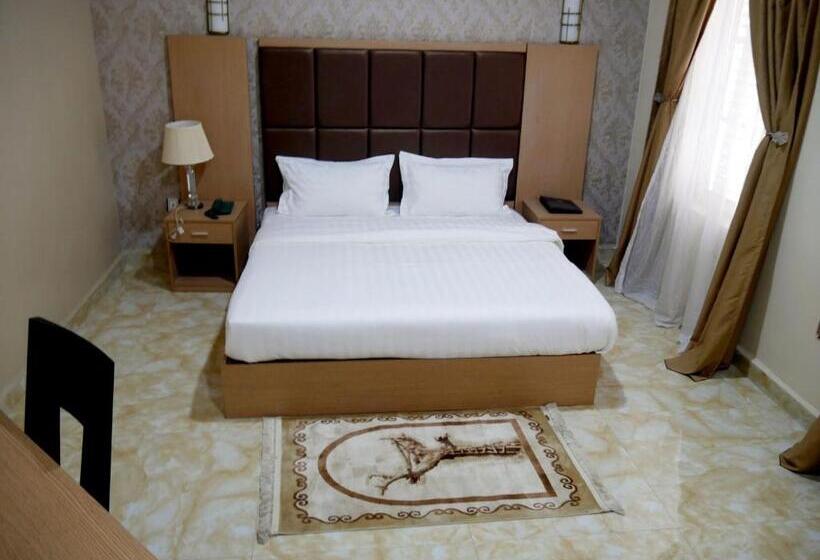 1 Bedroom Penthouse Apartment, Porto Golf Hotels