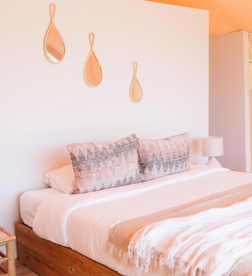 كوخ قياسي, Dreamsea Surf Guest House