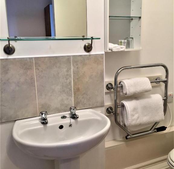 חדר יחיד בסיסי, Westcliff