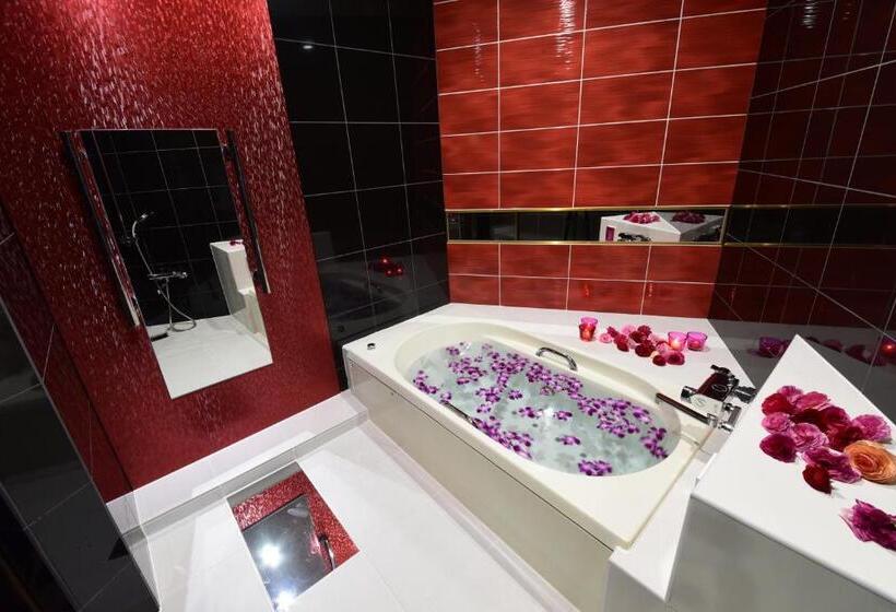 غرفة قياسية, Restay Koakuma