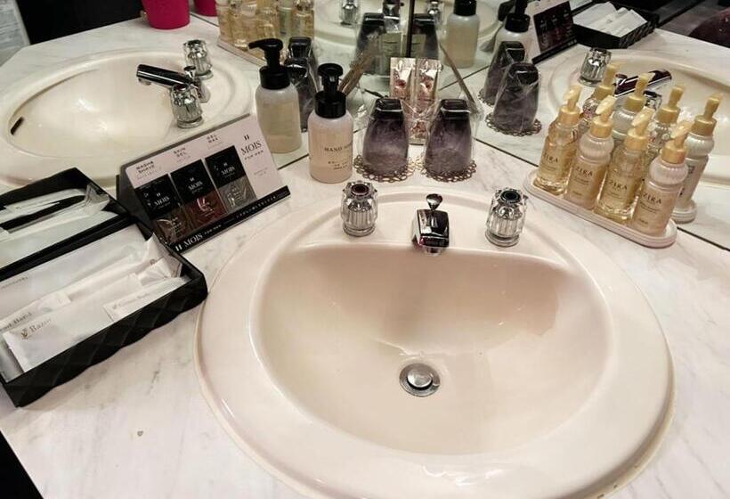 غرفة قياسية, Restay Koakuma